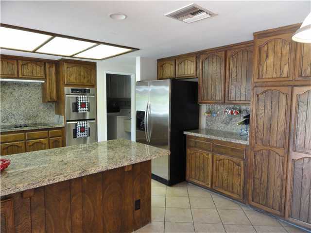 1687 Lone Oak Road Vista, CA 92084 - Photo 4 of 25 Gallery Image 4