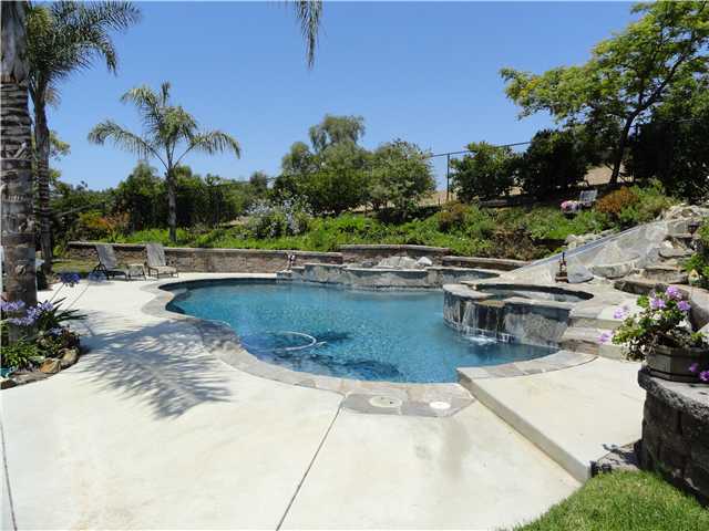 1687 Lone Oak Road Vista, CA 92084 - Photo 6 of 25 Gallery Image 6