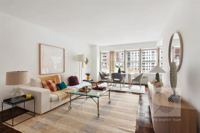 $575,000 | 120 East 36th Street, Unit 9A | Murray Hill