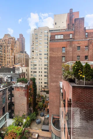 $575,000 | 120 East 36th Street, Unit 9A | Murray Hill
