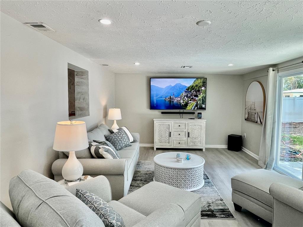 6312 South Lockwood Ridge Road Sarasota, FL 34231 - Photo 11 of 22