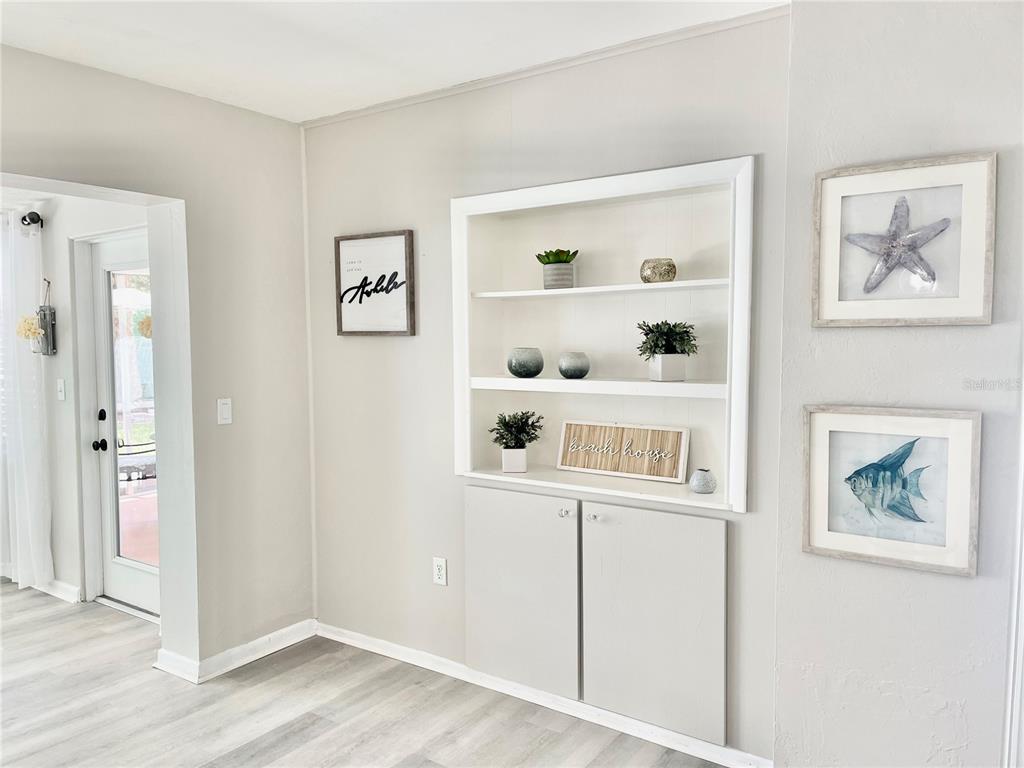 6312 South Lockwood Ridge Road Sarasota, FL 34231 - Photo 4 of 22
