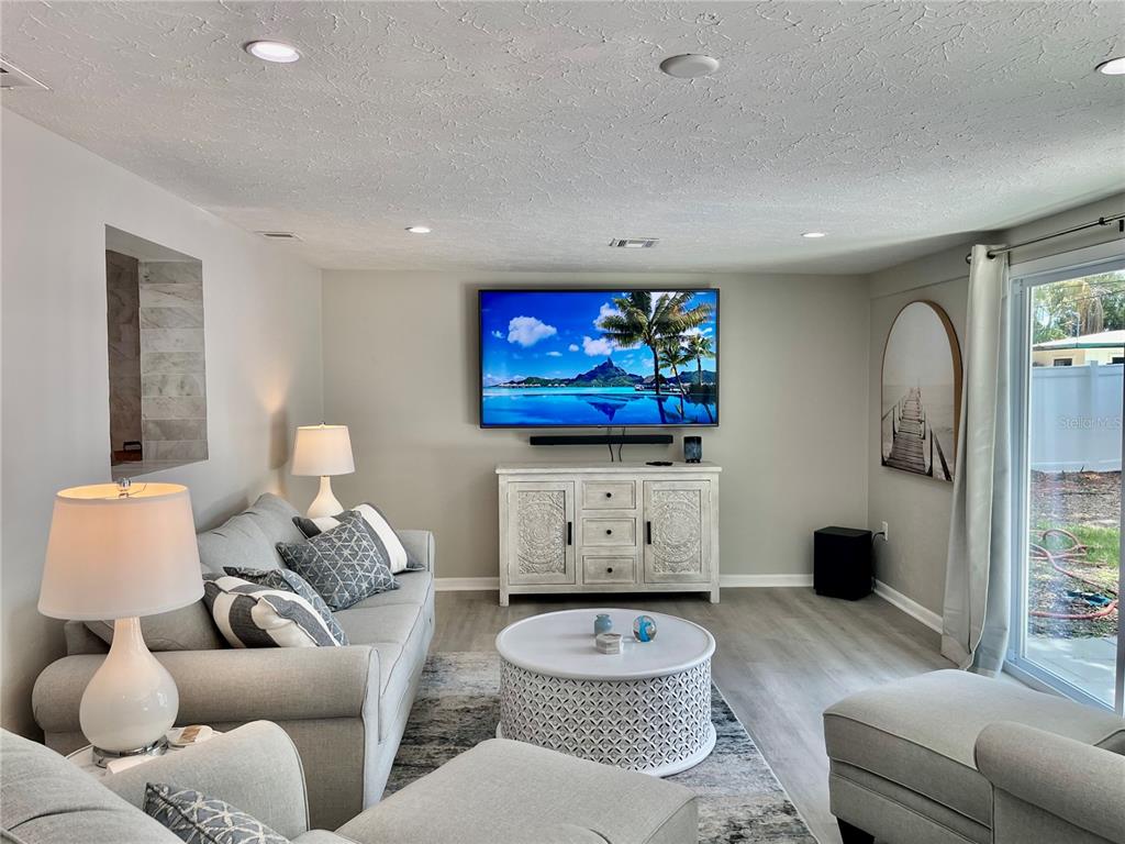 6312 South Lockwood Ridge Road Sarasota, FL 34231 - Photo 9 of 22