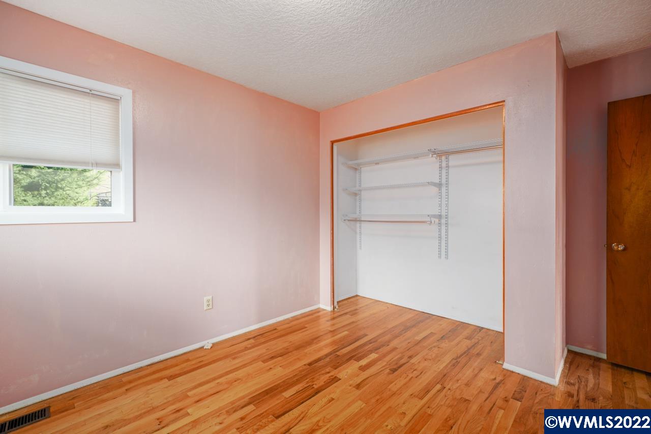 1104 Stanfield Road Woodburn, OR 97071 - Photo 18 of 31