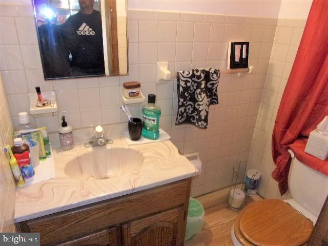 11 Burke Street Riverside, NJ 08075 - Photo 7 of 15 Bathroom