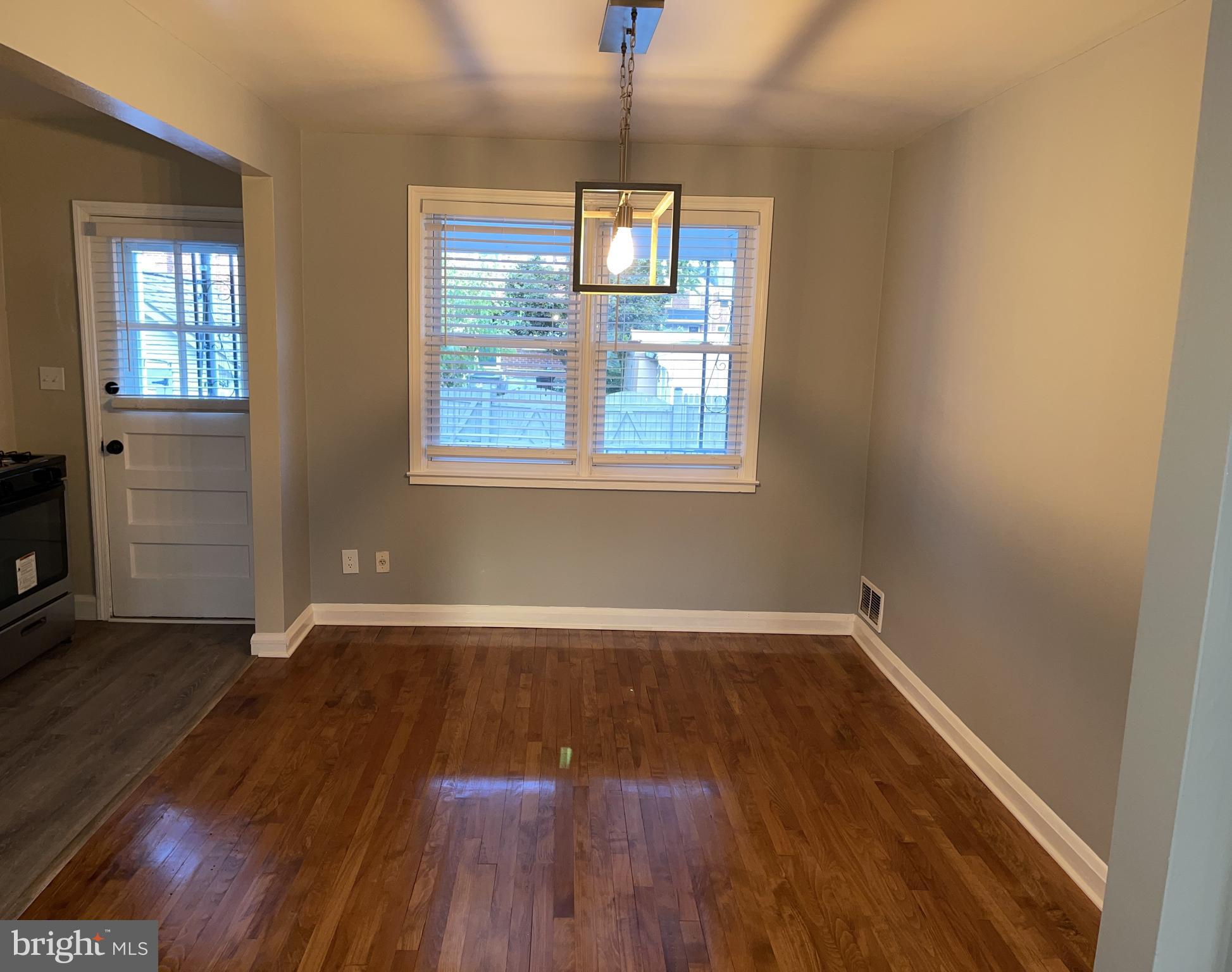 3411 Dunhaven Road Dundalk, MD 21222 - Photo 7 of 40