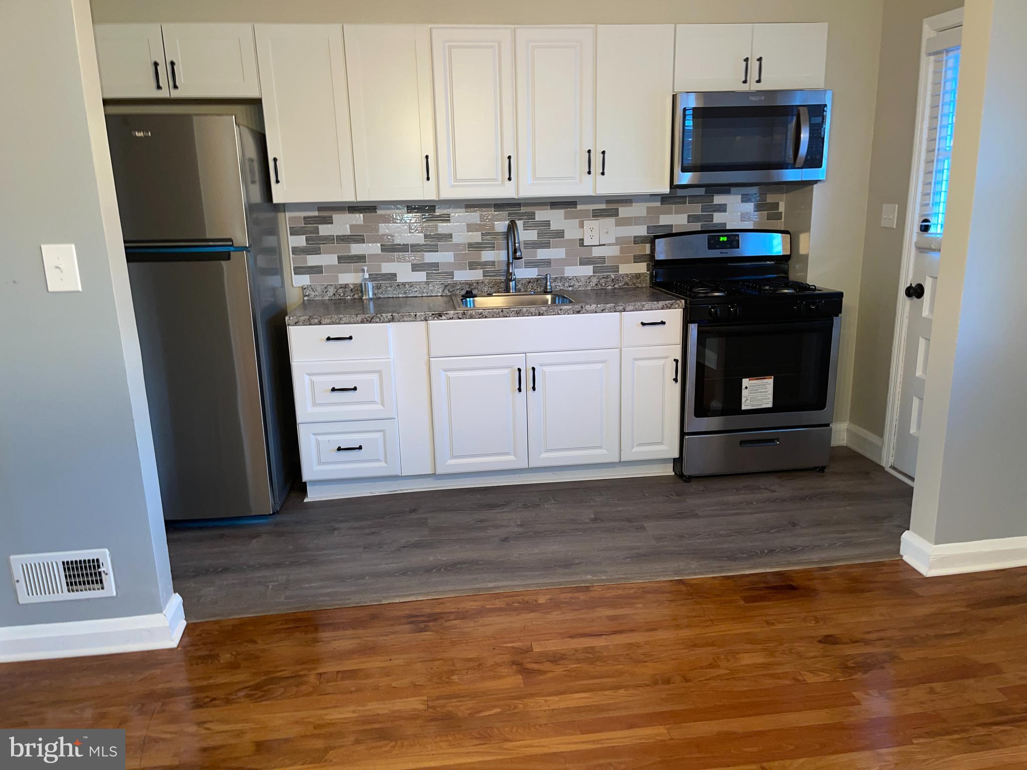 3411 Dunhaven Road Dundalk, MD 21222 - Photo 8 of 40