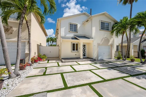 $3,300 | 13753 Southwest 160th Terrace, Miami, FL 33177