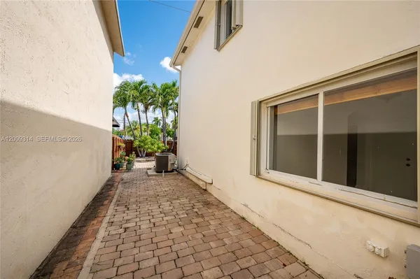 $3,300 | 13753 Southwest 160th Terrace, Miami, FL 33177