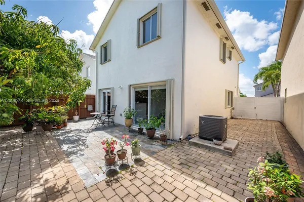 $3,300 | 13753 Southwest 160th Terrace, Miami, FL 33177