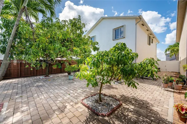 $3,300 | 13753 Southwest 160th Terrace, Miami, FL 33177