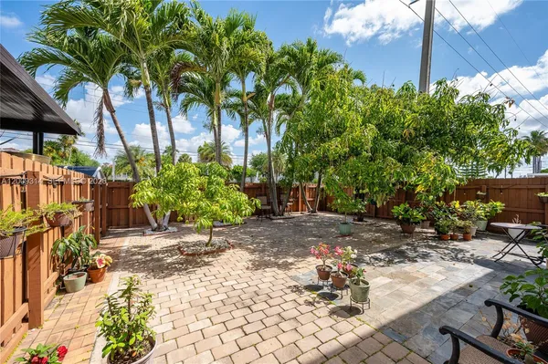 $3,300 | 13753 Southwest 160th Terrace, Miami, FL 33177