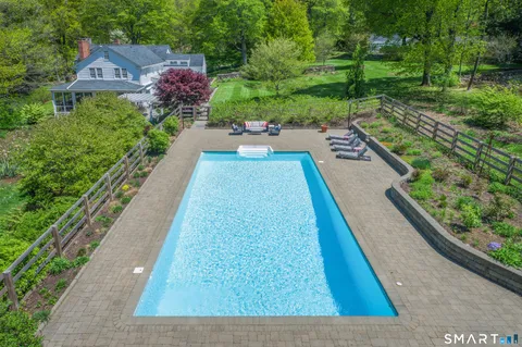 $2,895,000 | 20 Lounsbury Road, Ridgefield, CT 06877