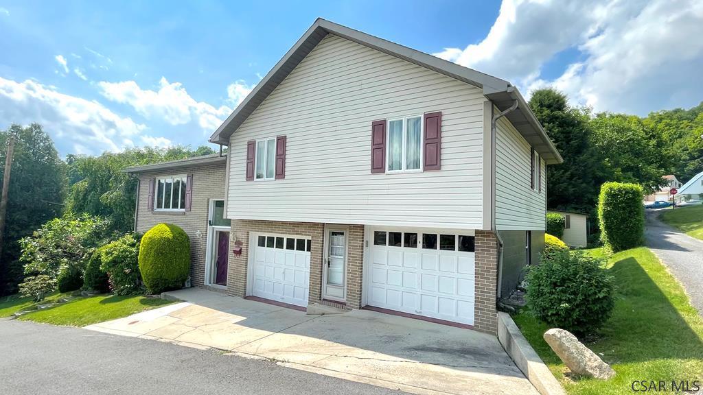 200 R Blue Diamond Street Johnstown, PA 15902 - Photo 2 of 28