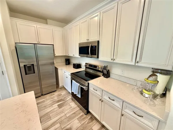 $3,000 | 2906 Castaway Lane, Kissimmee, FL 34747
