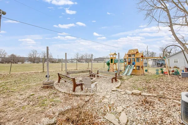 $229,900 | 516 Willow Street, Rising Sun, IN 47040