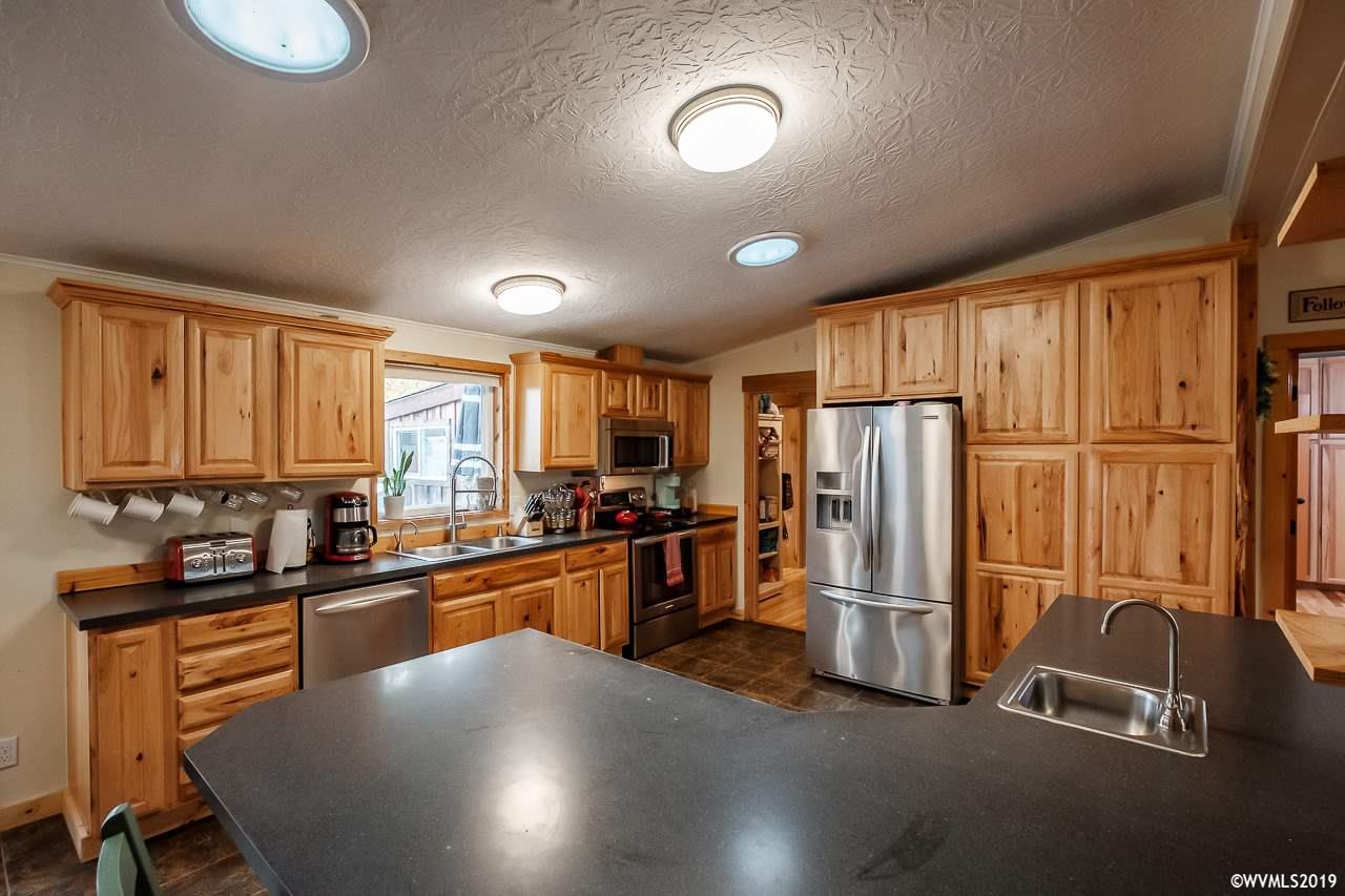 35687 Ebenger Street Southwest Albany, OR 97321 - Photo 10 of 38 Gallery Image 10
