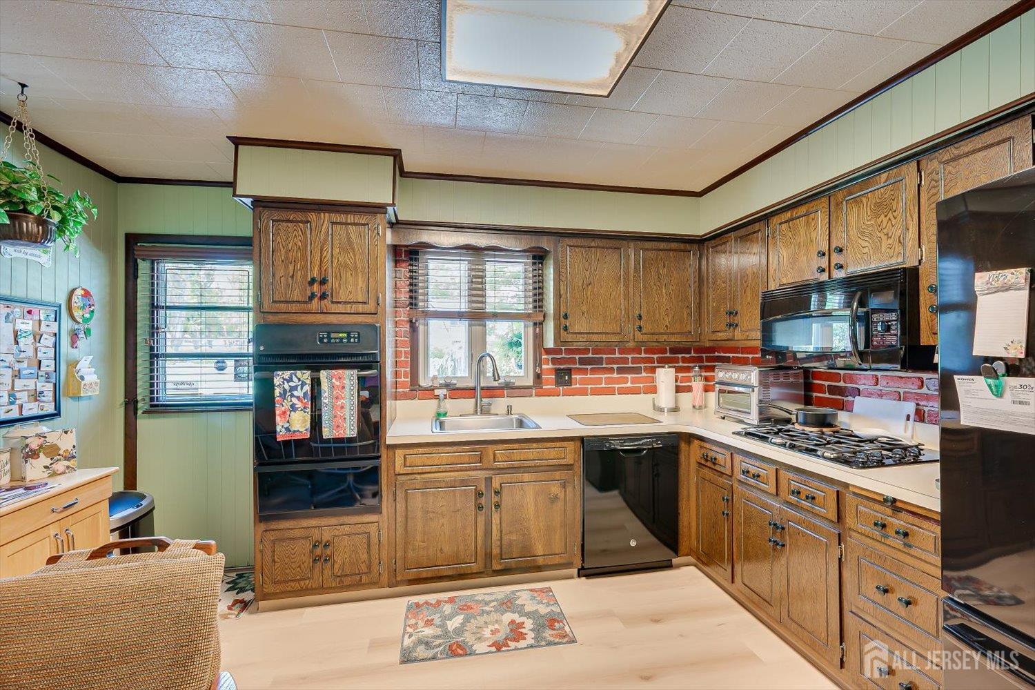 2 Eagle Road Edison, NJ 08820 - Photo 20 of 52