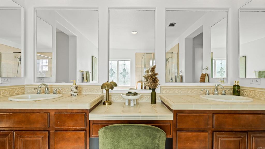 34025 Summit View Place Temecula, CA 92592 - Photo 19 of 44