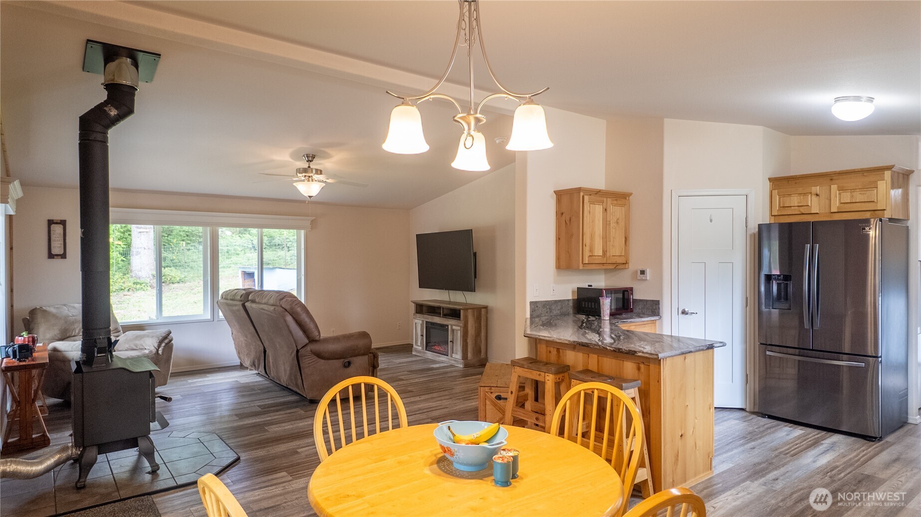 328 Nicholson Road Ethel, WA 98542 - Photo 8 of 37