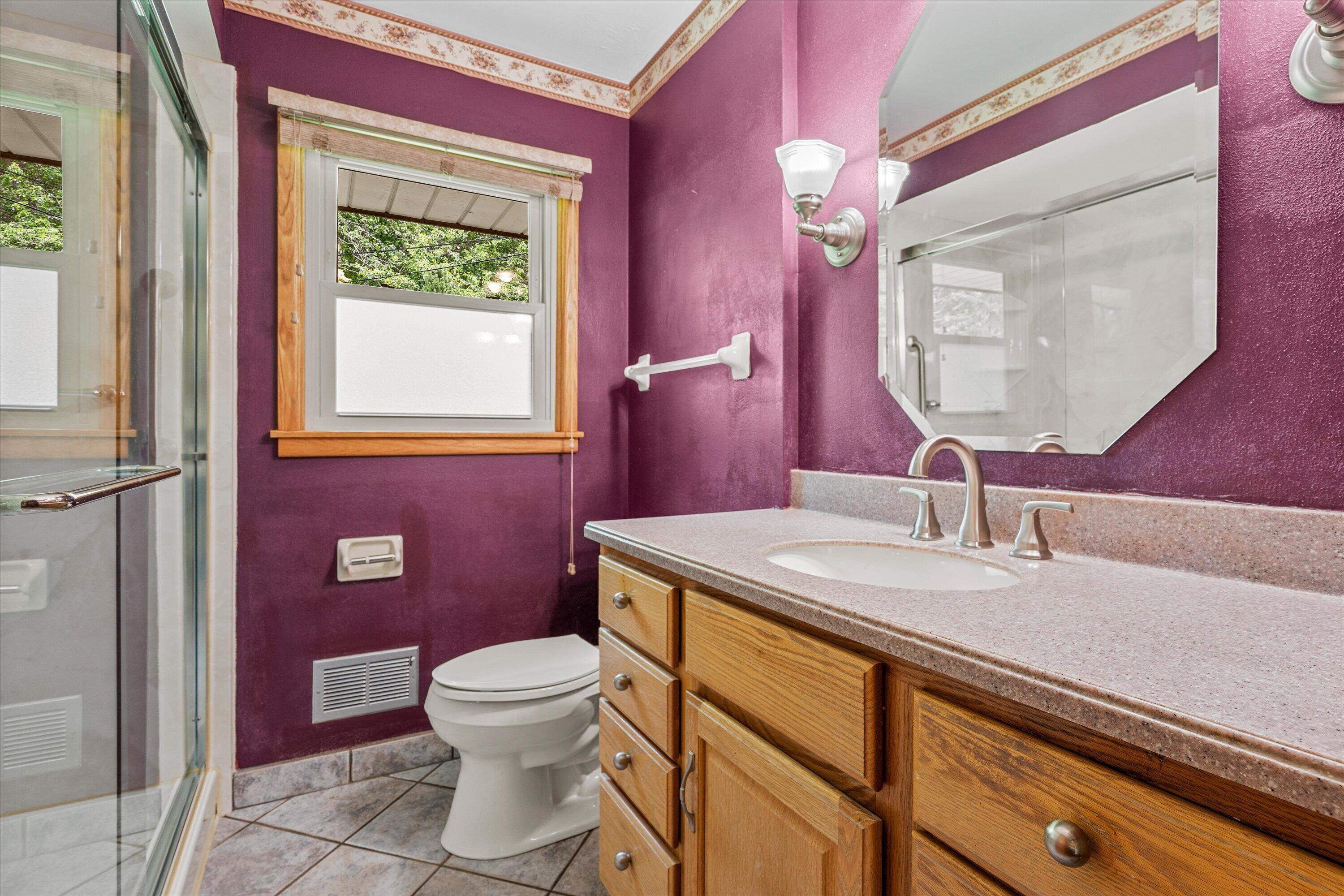 W136N8704 Esquire Road Menomonee Falls, WI 53051 - Photo 23 of 36 Full Bath