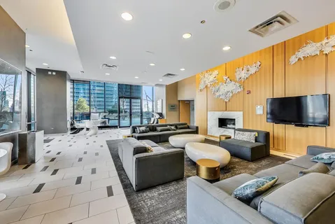 $2,319,000 | 194 North Park Drive, Chicago, IL 60601