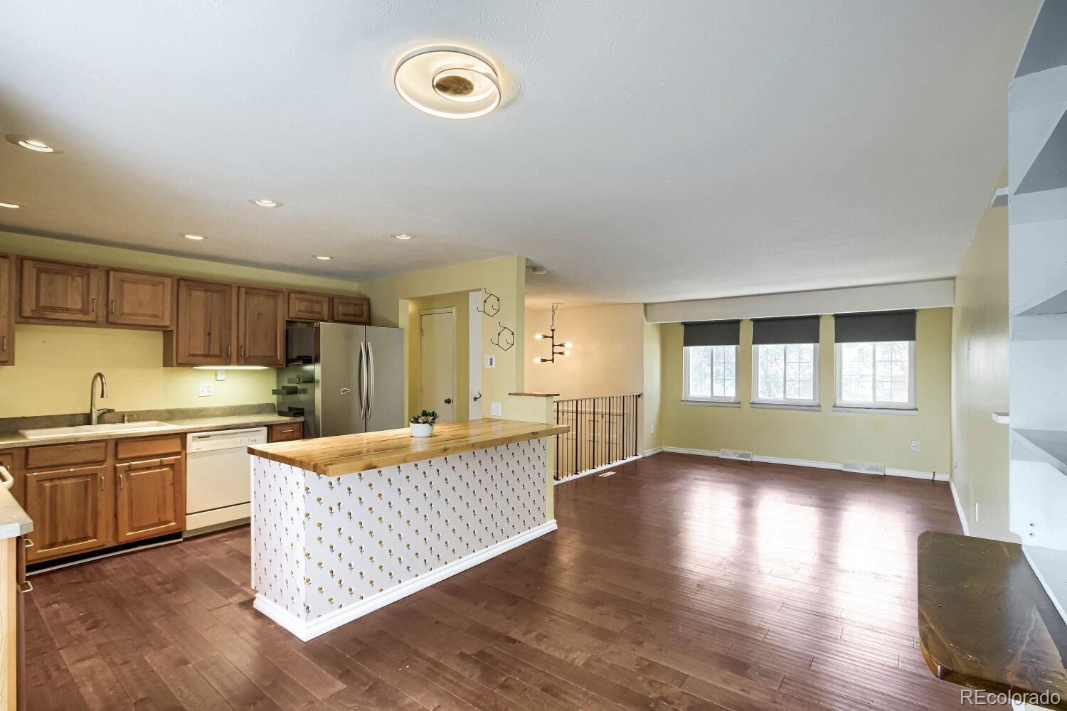 5160 Simms Place Wheat Ridge, CO 80033 - Photo 6 of 28
