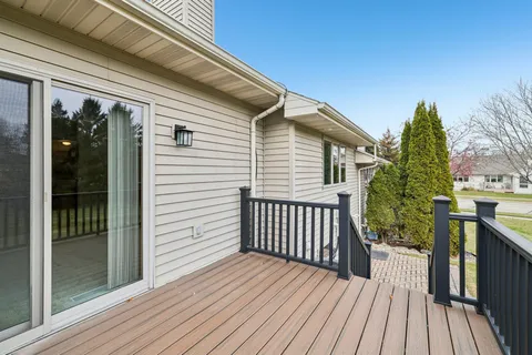 $380,000 | 213 Fairview Court, Unit 50, Waunakee, WI 53597