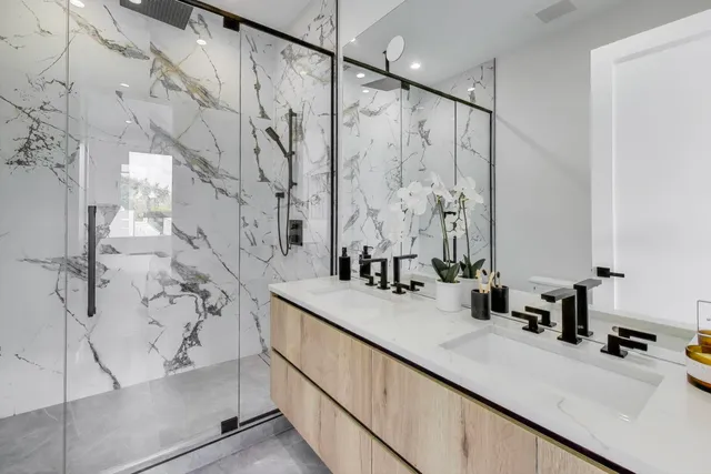 $750,000 | 2456 West Cortez Street, Unit 3E, Chicago, IL 60622