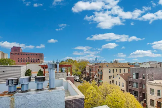 $750,000 | 2456 West Cortez Street, Unit 3E, Chicago, IL 60622