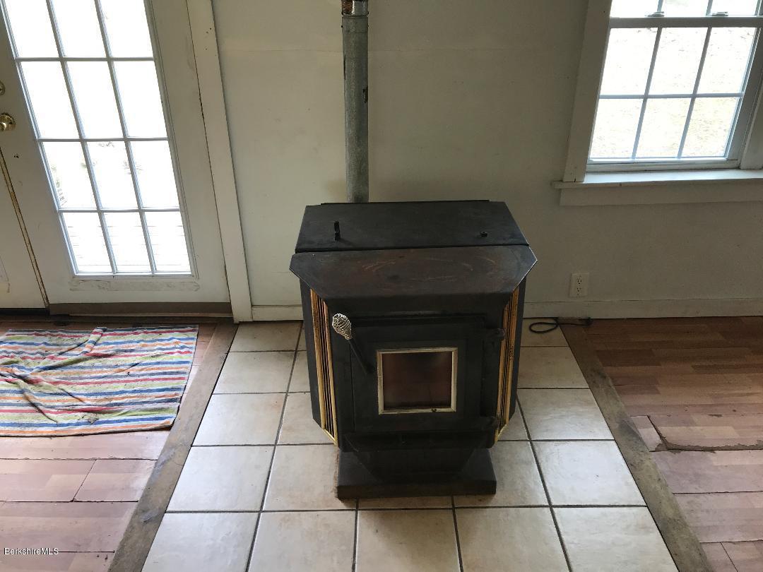 344 Wells Road Becket, MA 01223 - Photo 6 of 12 6