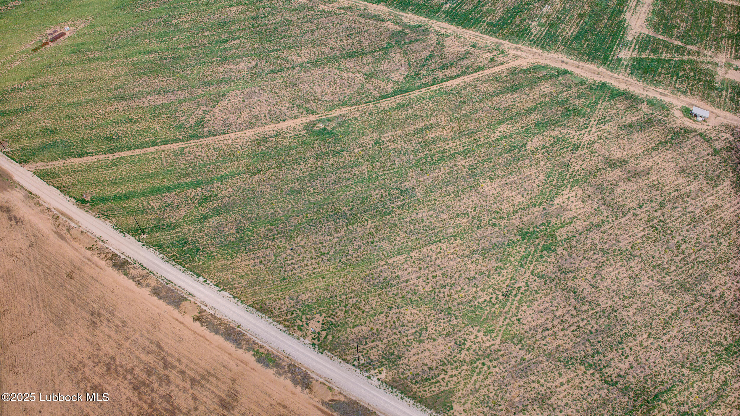 27 Woodrow Slaton, TX 79364 - Photo 3 of 12 DJI_20250611150823_0011_D_2_D_3_D_4_D_5_