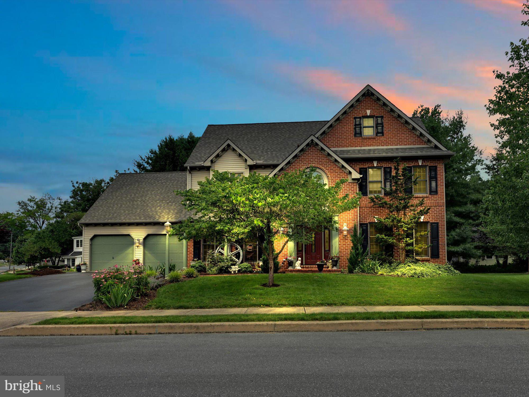 405 East 4th Avenue Lititz, PA 17543 - Photo 2 of 40