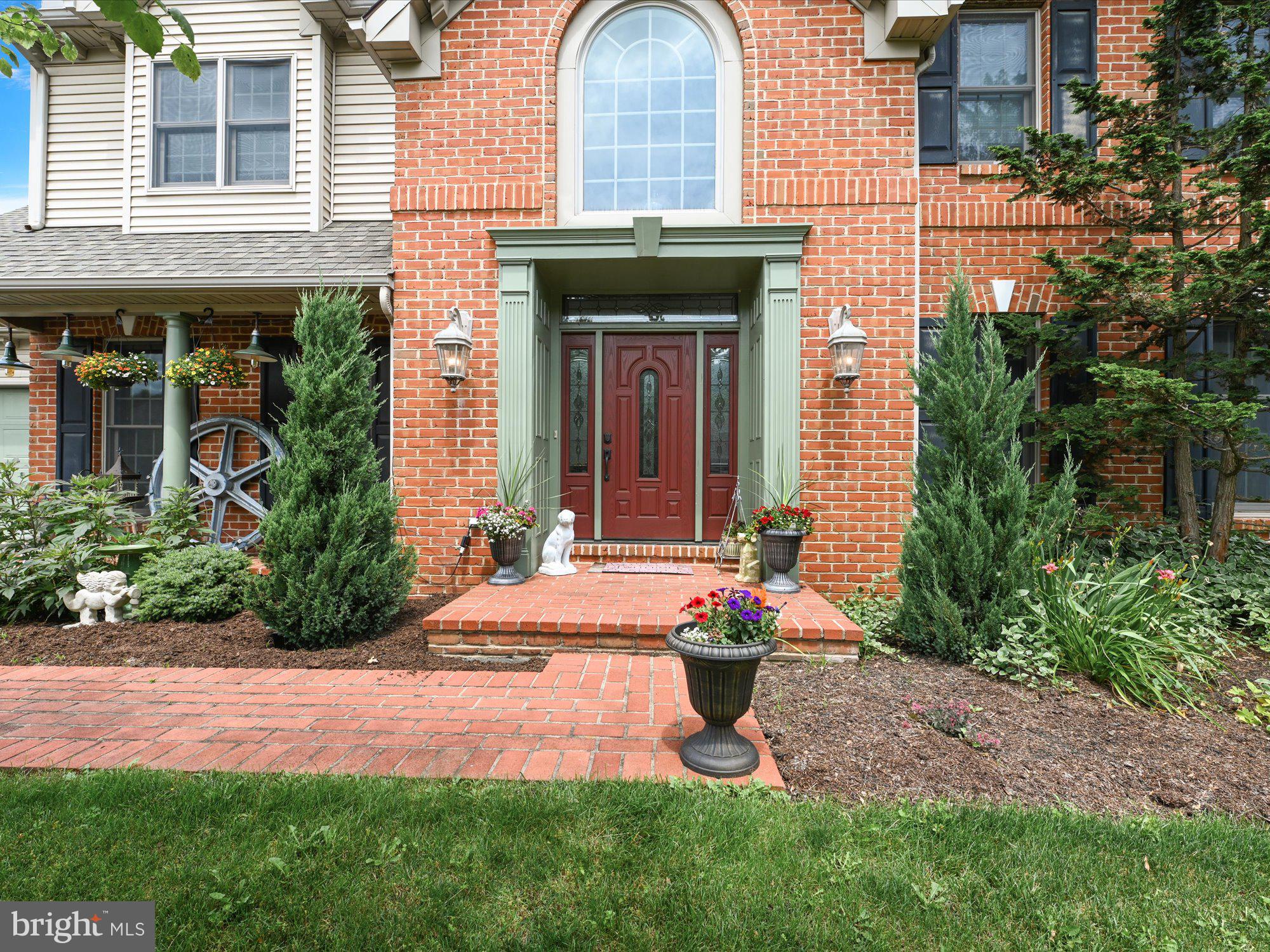 405 East 4th Avenue Lititz, PA 17543 - Photo 4 of 40