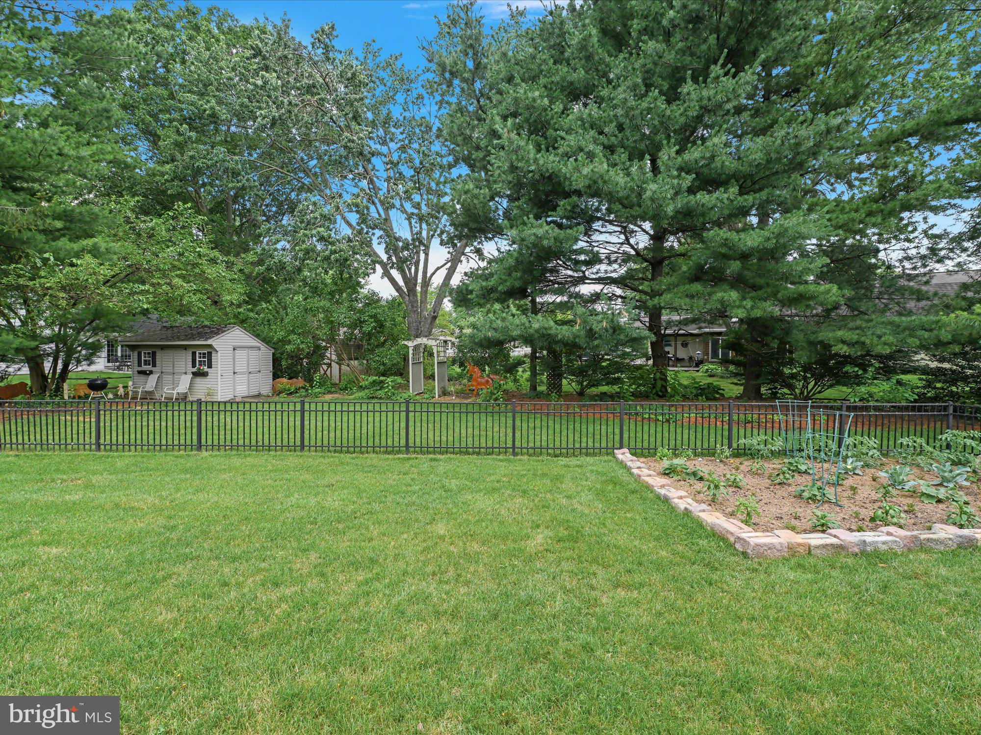 405 East 4th Avenue Lititz, PA 17543 - Photo 36 of 40