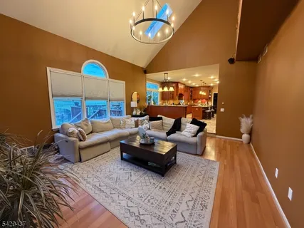 $865,000 | 5 Prall Court, Ringoes, NJ 08551