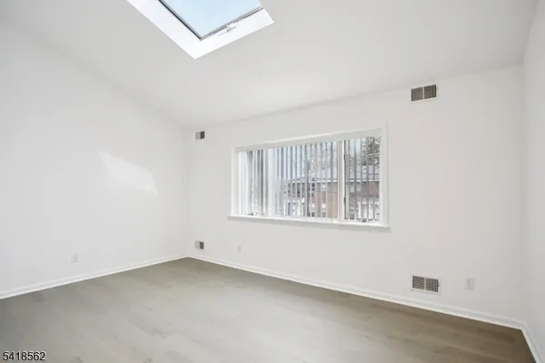 $2,850 | 66 Park Avenue, Unit C, Park Ridge, NJ 07656