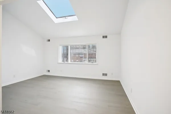 $2,850 | 66 Park Avenue, Unit C, Park Ridge, NJ 07656