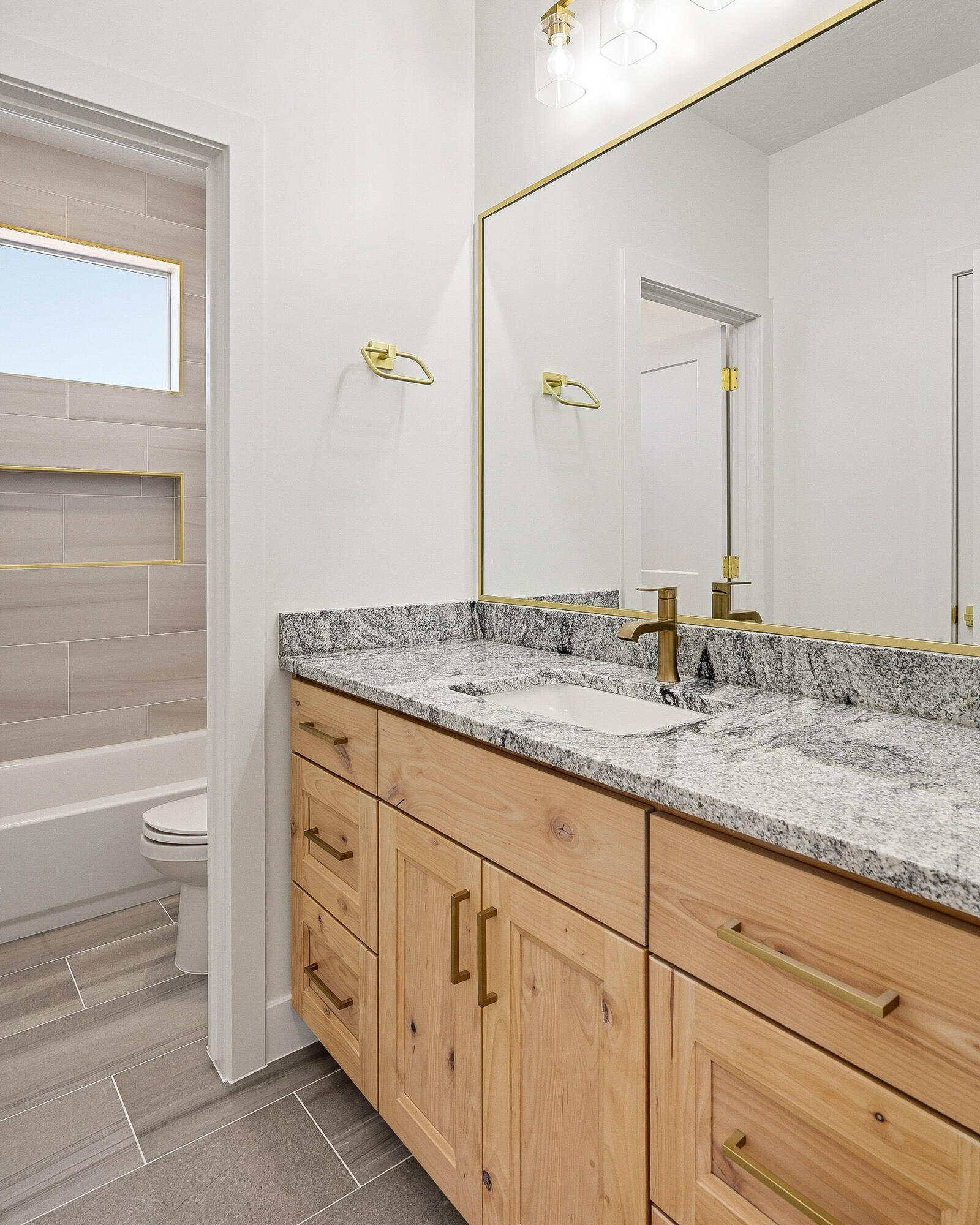 4192 West Midvalley Road Cedar City, UT 84721 - Photo 41 of 59 4192 W Midvalley Updates-45