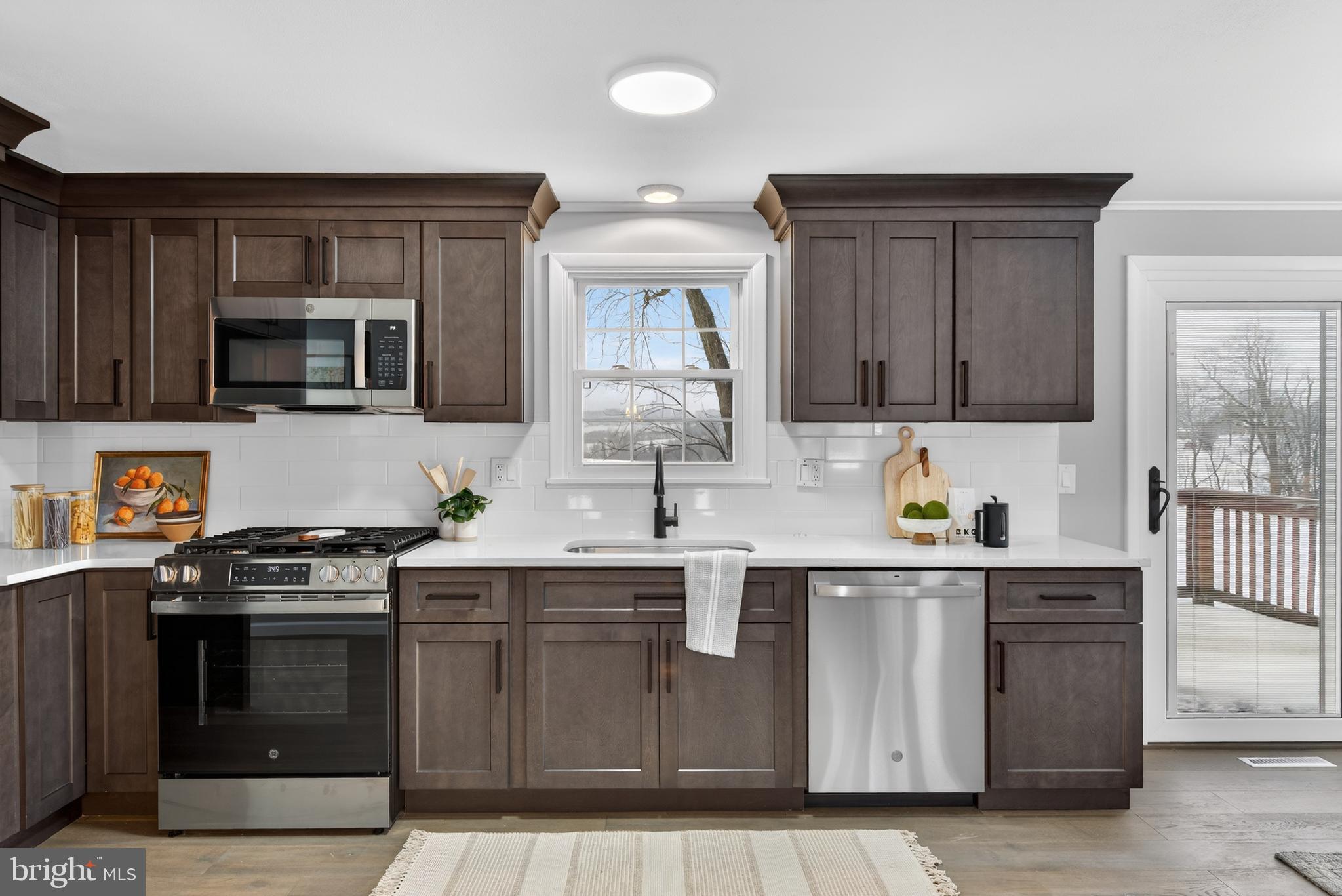 39 1st Street Windsor, PA 17366 - Photo 12 of 33