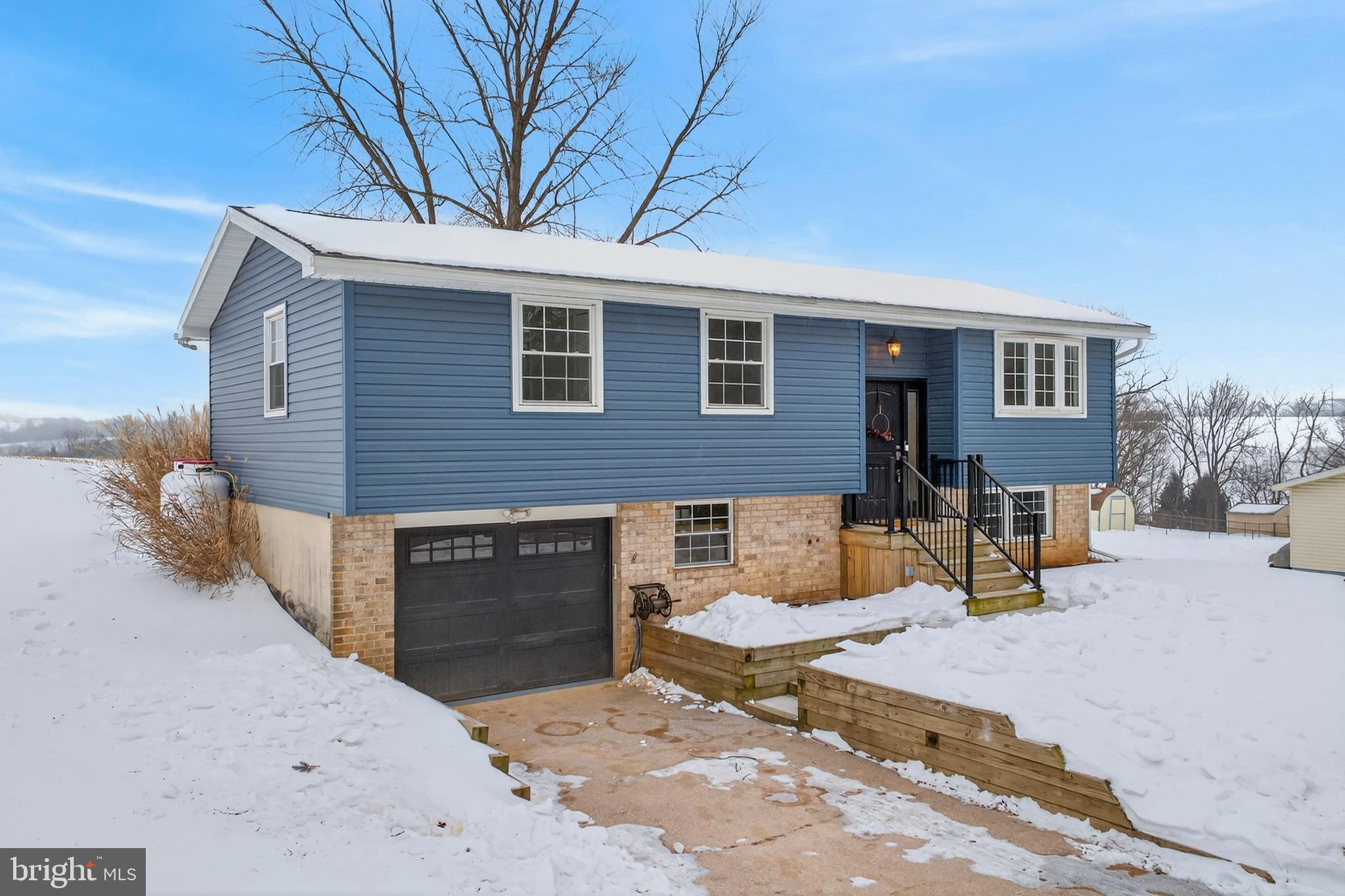 39 1st Street Windsor, PA 17366 - Photo 2 of 33