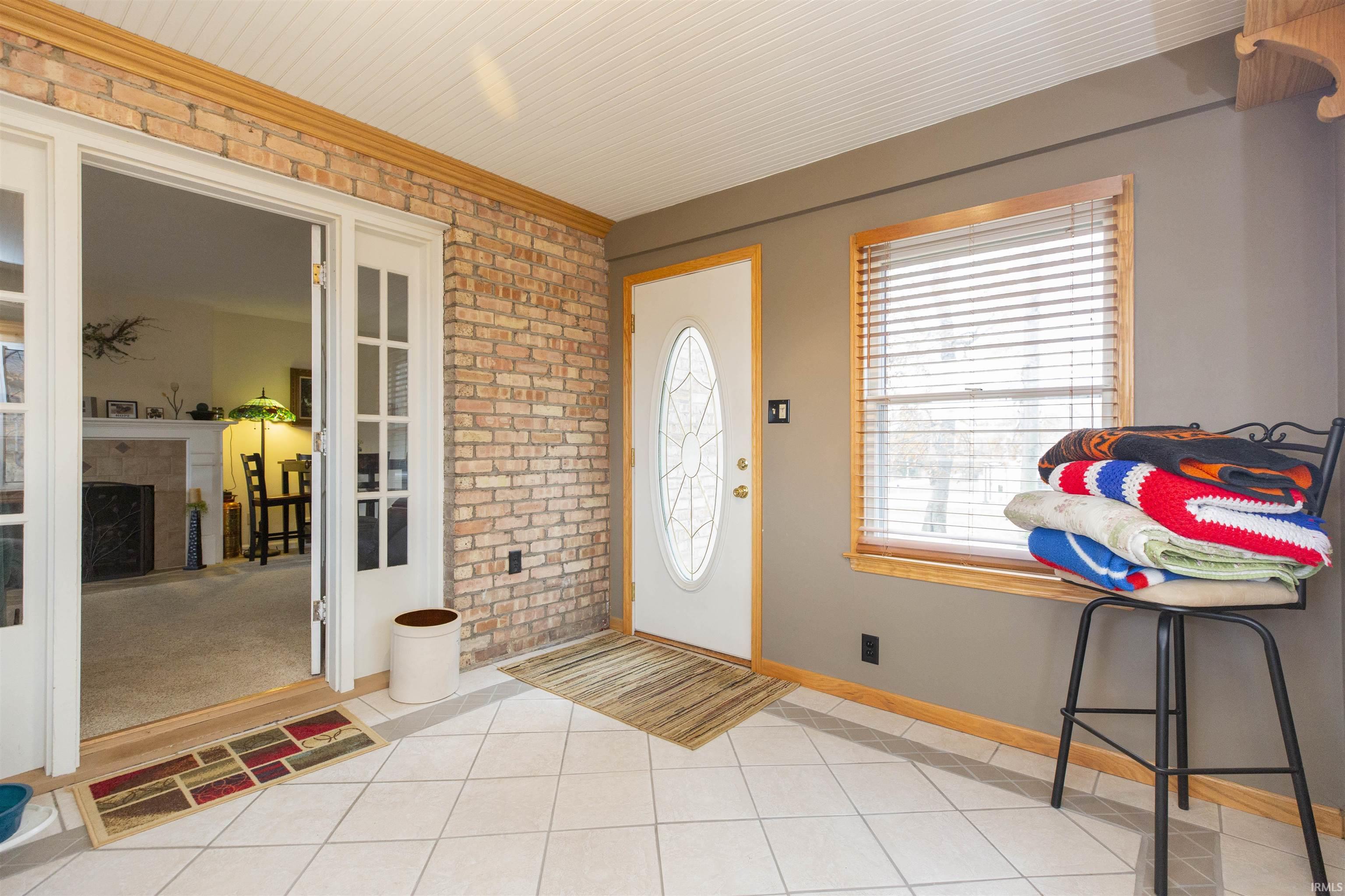 60020 Fir Road Mishawaka, IN 46544 - Photo 9 of 34