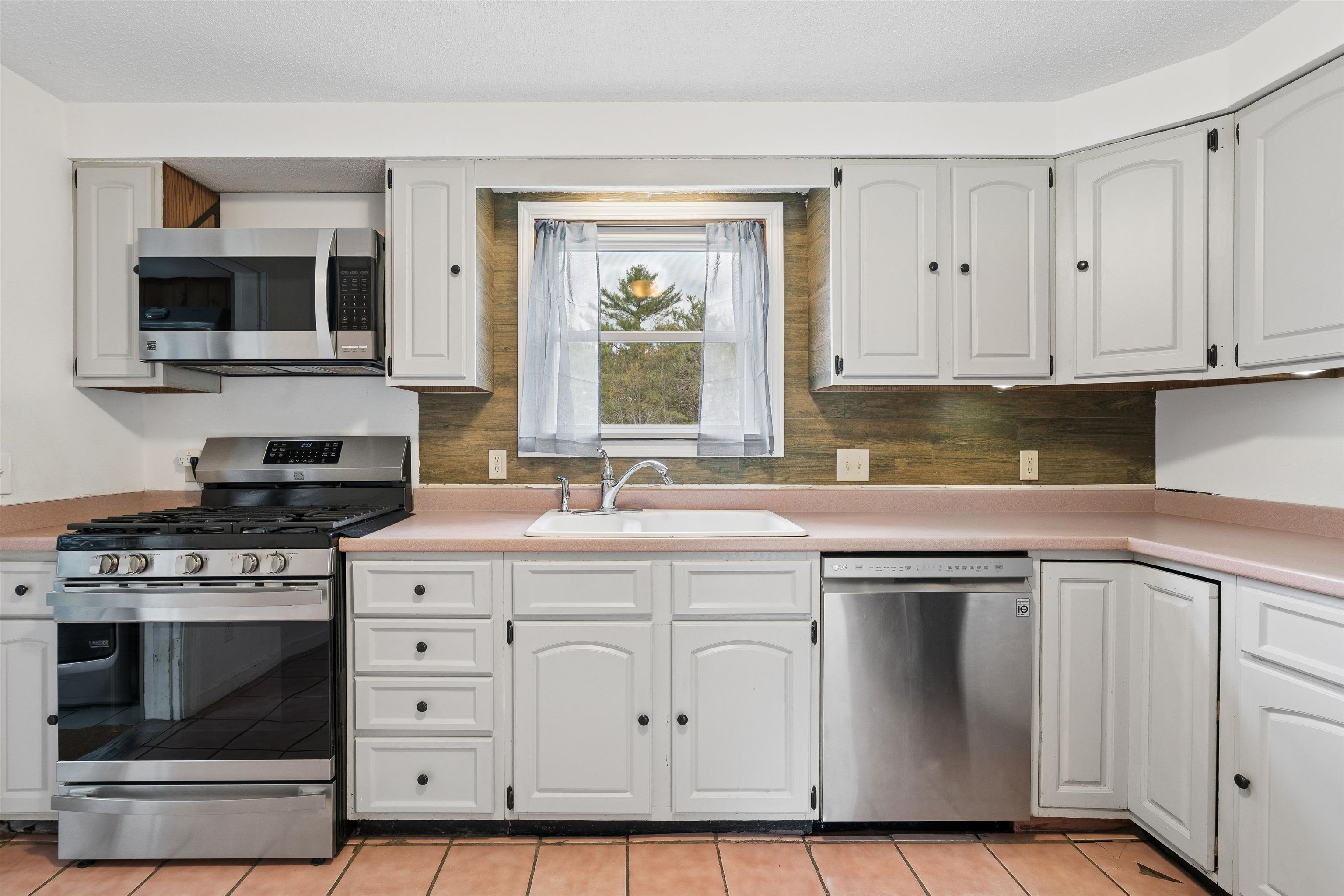 1738 South Road Bradford, VT 05033 - Photo 8 of 43