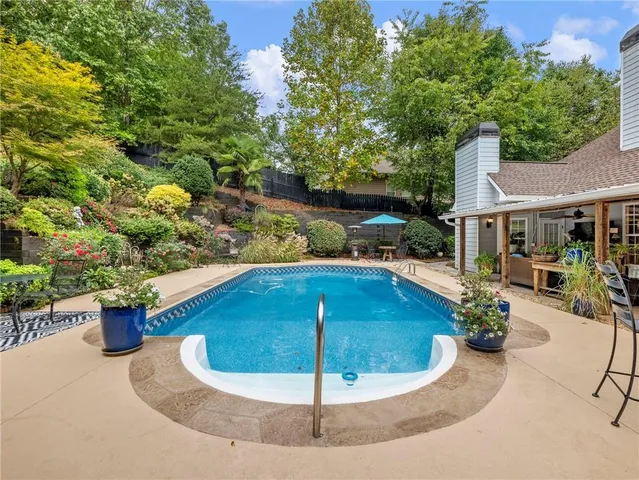 $775,000 | 2641 Waters Edge Drive, Gainesville, GA 30504