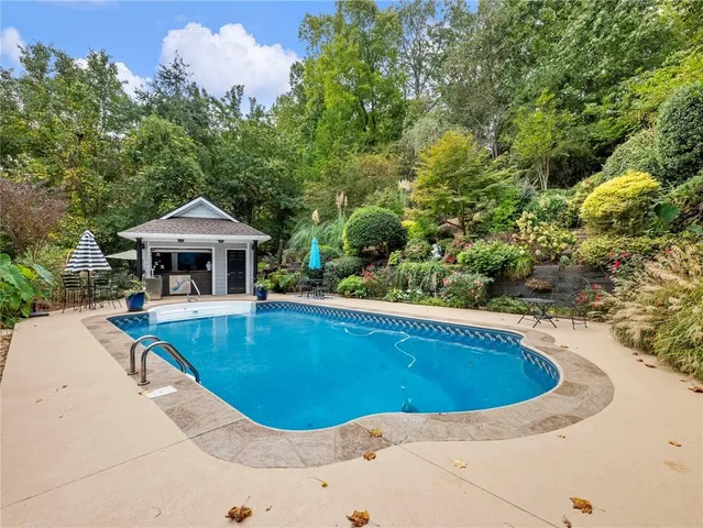 $775,000 | 2641 Waters Edge Drive, Gainesville, GA 30504