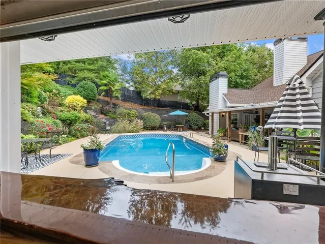 $775,000 | 2641 Waters Edge Drive, Gainesville, GA 30504