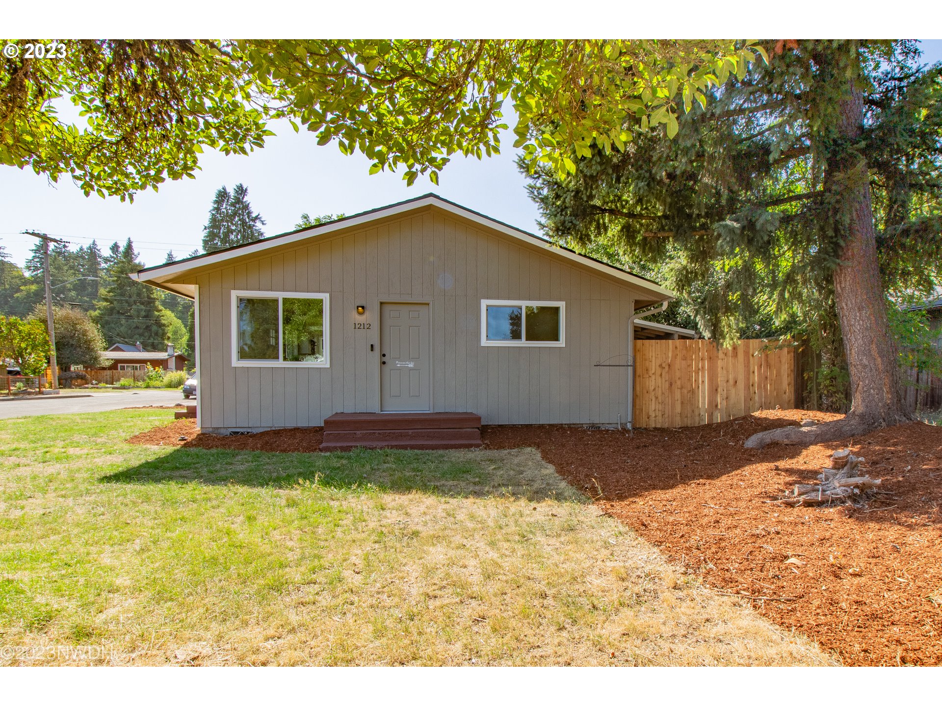 1212 Mill Street Springfield, OR 97477 - Photo 4 of 35