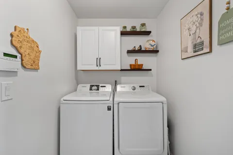 $610,000 | 724 North Joshua Lane, Lake Geneva, WI 53147