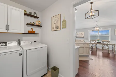 $610,000 | 724 North Joshua Lane, Lake Geneva, WI 53147