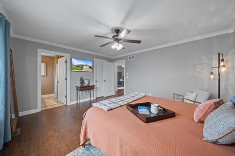 $610,000 | 724 North Joshua Lane, Lake Geneva, WI 53147